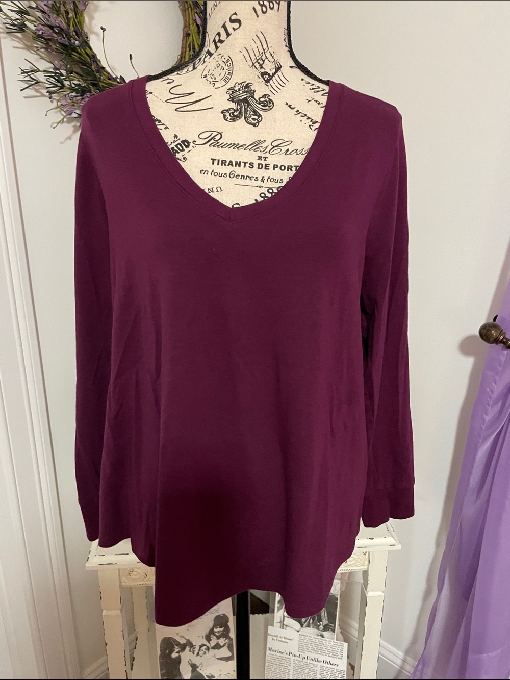 Long Sleeve V-Neck Tee in Deep Burgundy